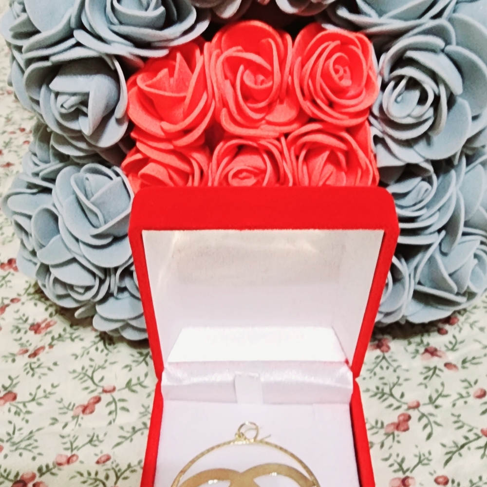 Stamp 18k Pendant NWT.